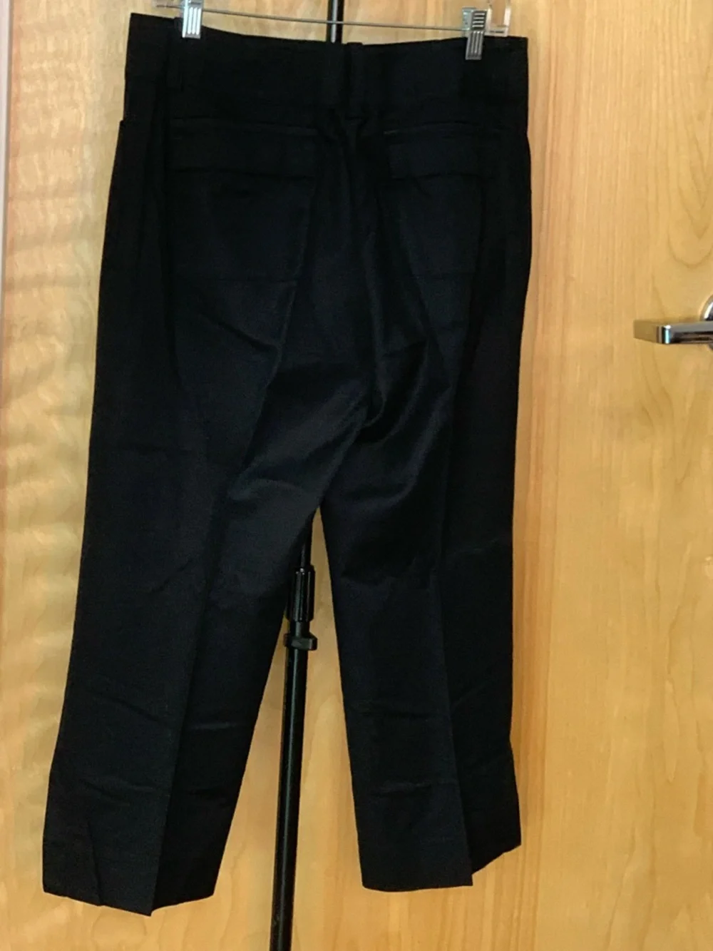 Cabi Cropped Linen/cotton blend pants - Picture 5 of 5